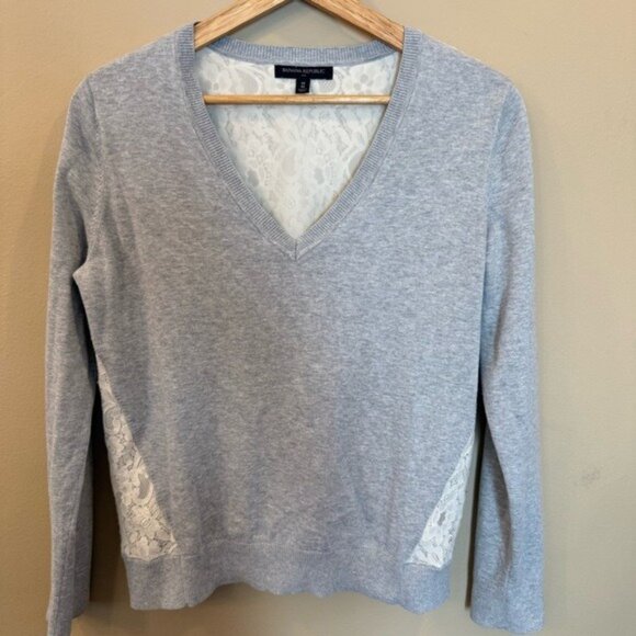Banana Republic Factory Women's Medium Gray V Neck Sweater Lace Back Mixed Media - Picture 2 of 16
